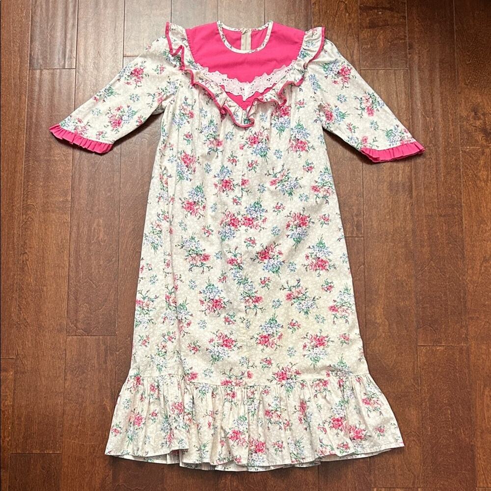 Vintage Naupaka Aloha Floral Cottagecore Dress with Pink Ruffle Trim, Size 4
